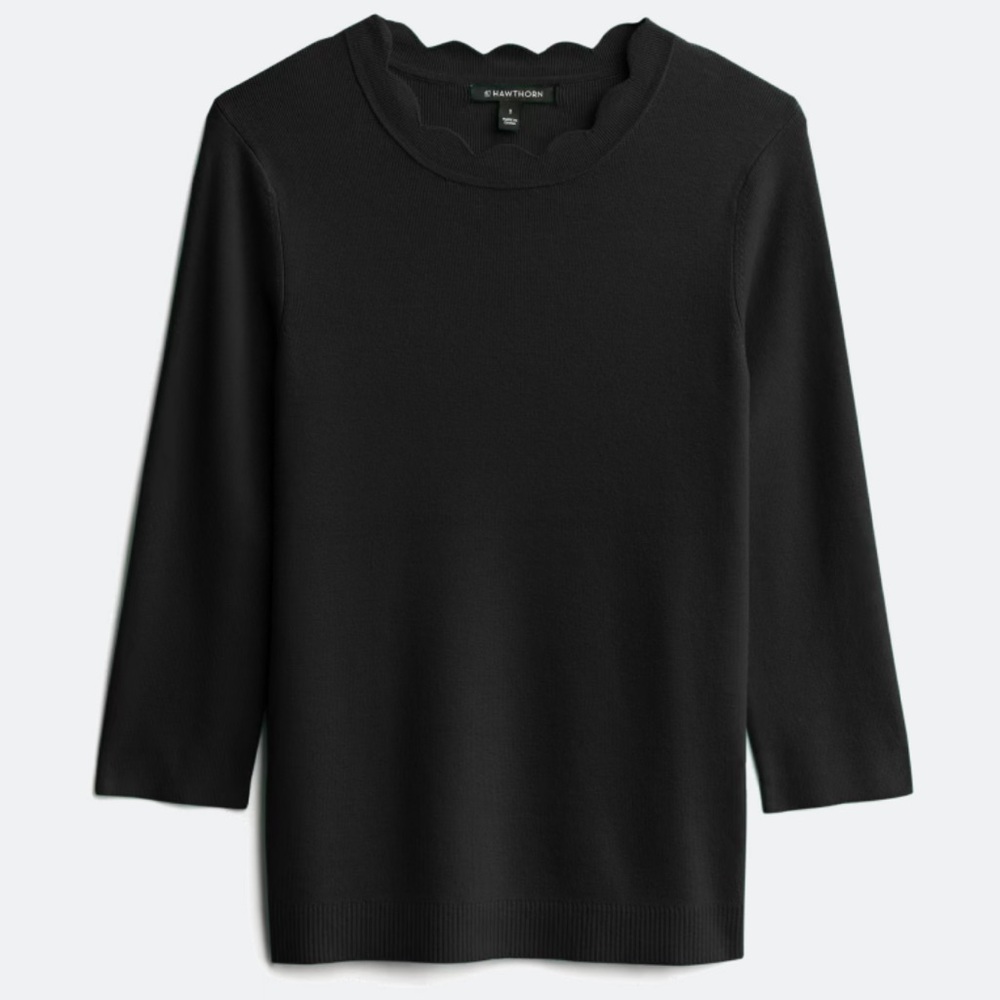 41 HAWTHORN
Seena Scalloped 3/4 Sleeve
Fitted Sweater